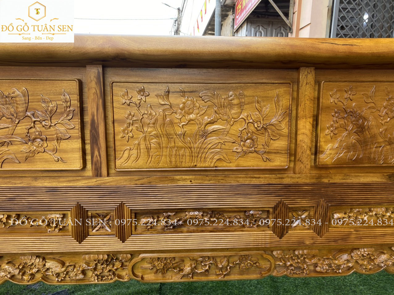 Mua bộ trường kỷ chạm tích gỗ gụ ta của đồ gỗ Tuân Sen 